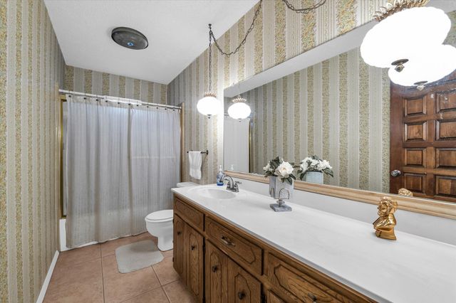 805 Evelyn Drive, Lorena, TX 76655