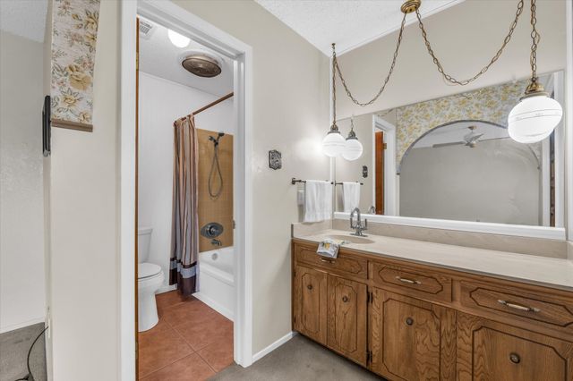 805 Evelyn Drive, Lorena, TX 76655