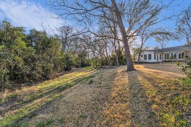 805 Evelyn Drive, Lorena, TX 76655