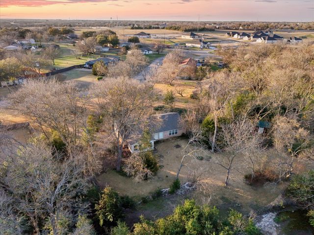 805 Evelyn Drive, Lorena, TX 76655