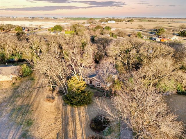 805 Evelyn Drive, Lorena, TX 76655