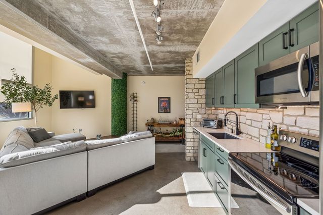 2115 Yeaman Pl Apt 104, Nashville, TN 37206