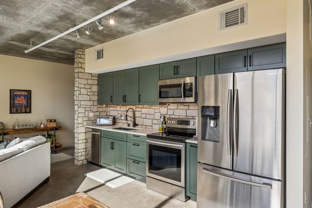 2115 Yeaman Pl Apt 104, Nashville, TN 37206