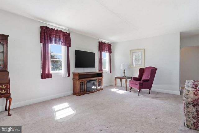 1615 PLEASANT DR, Feasterville Trevose, PA 19053