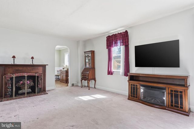 1615 PLEASANT DR, Feasterville Trevose, PA 19053