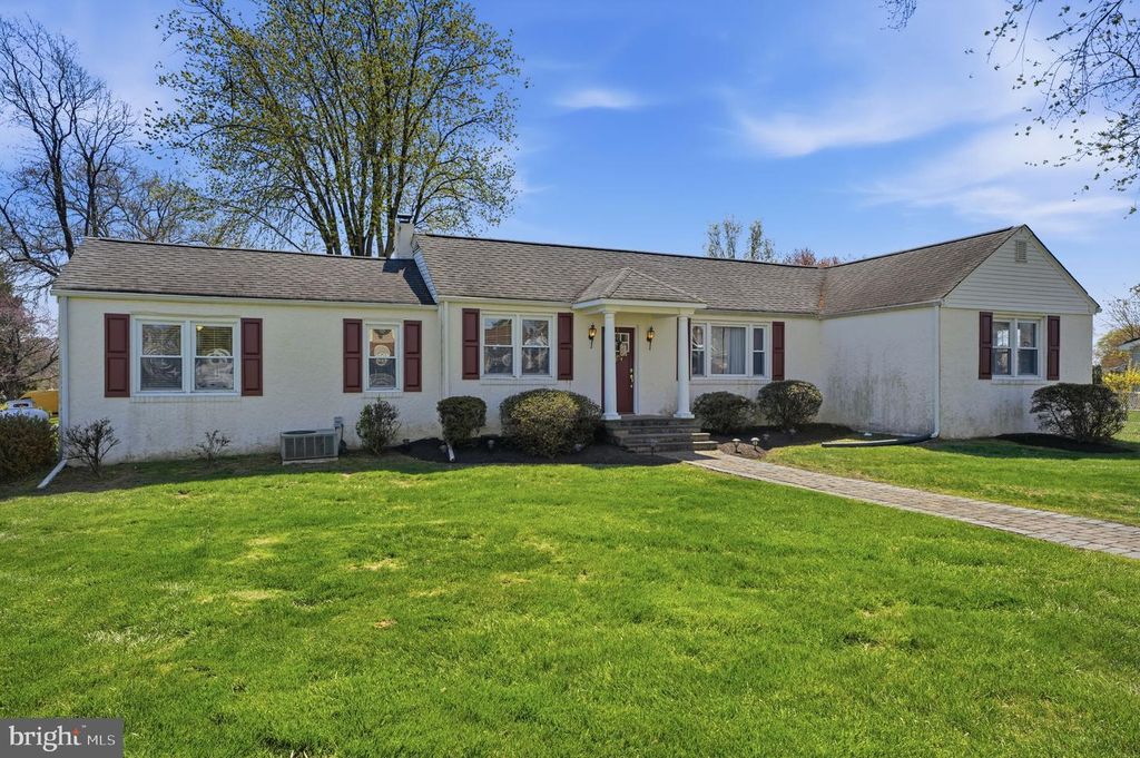 1615 PLEASANT DR, Feasterville Trevose, PA 19053