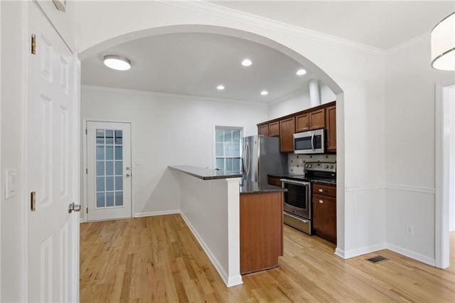 8 Weyman Avenue SW, Atlanta, GA 30315