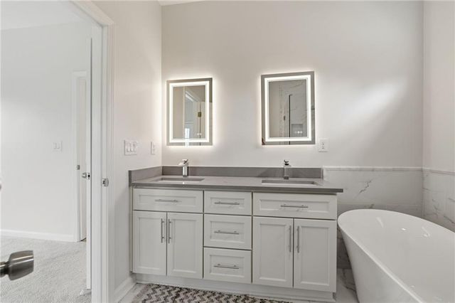 8 Weyman Avenue SW, Atlanta, GA 30315