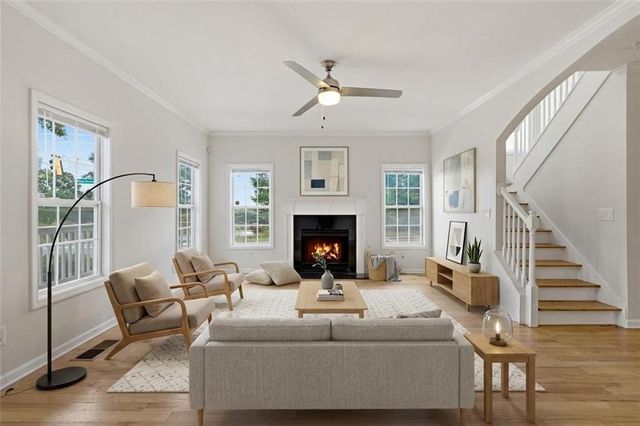 8 Weyman Avenue SW, Atlanta, GA 30315
