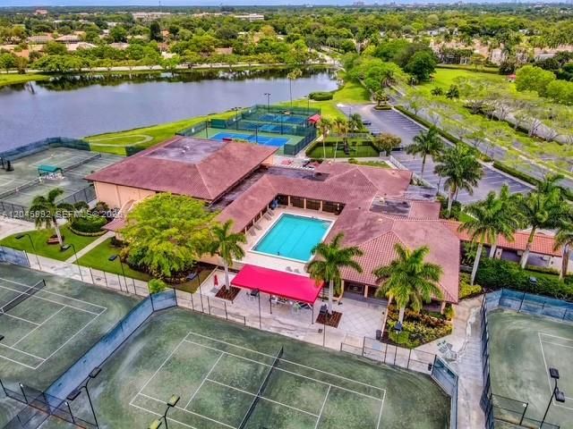 83 N Ironwood Way N, Palm Beach Gardens, FL 33418