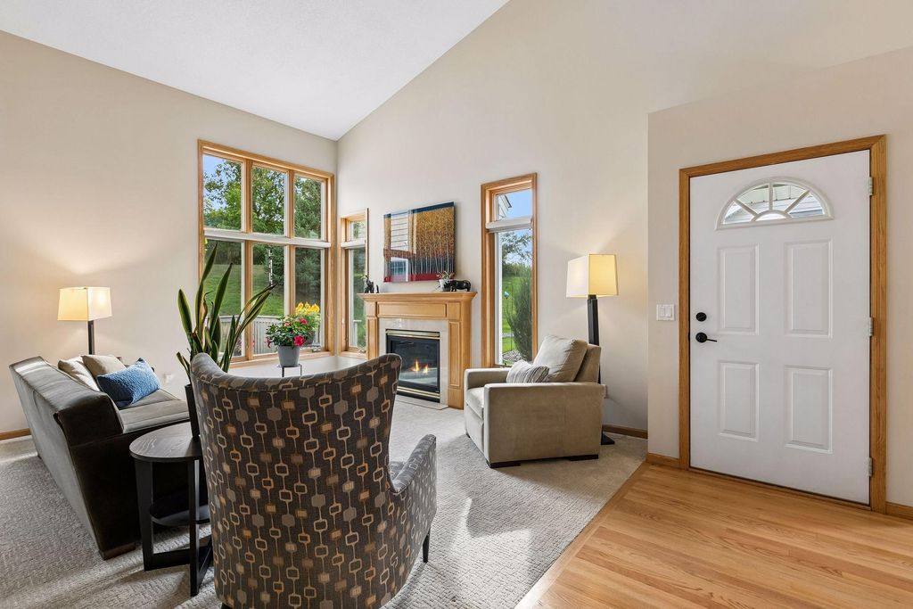 1090 Westcliff Curve, Shoreview, MN 55126 — photo 4