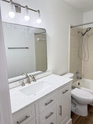 8787 Brae Acres Rd. 607 Brae Acres Road 607, Houston, TX 77074