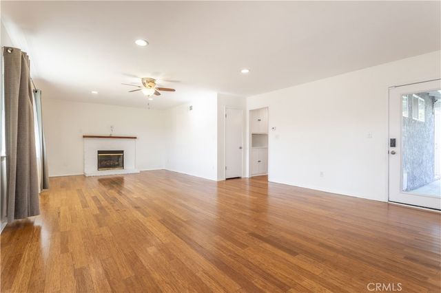 19233 Napa, Northridge, CA 91324