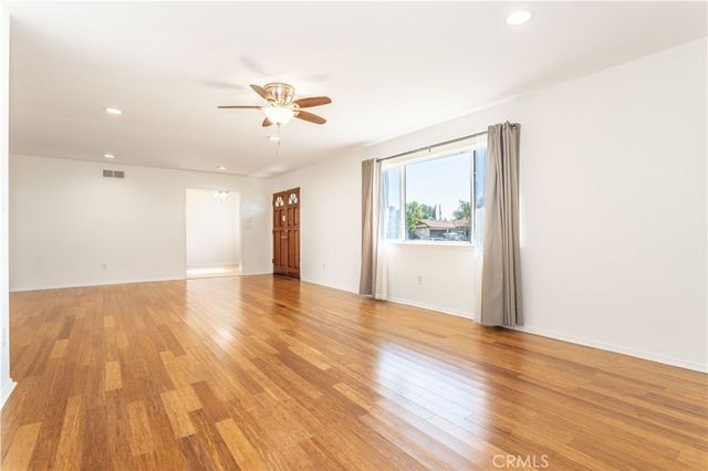 19233 Napa, Northridge, CA 91324