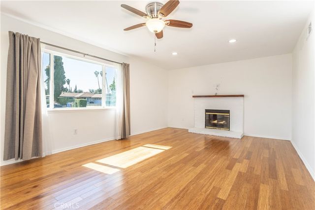 19233 Napa, Northridge, CA 91324