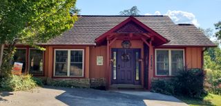 2218 Village Summit Drive, Sevierville, TN 37862