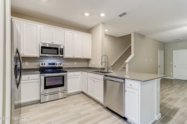 2607 SANDY DUNE Drive, Jacksonville, FL 32233