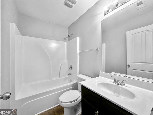 5689 Grande River Road, Atlanta, GA 30349