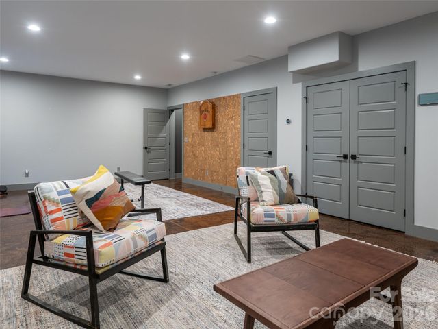 158 Riverview Drive, Asheville, NC 28806