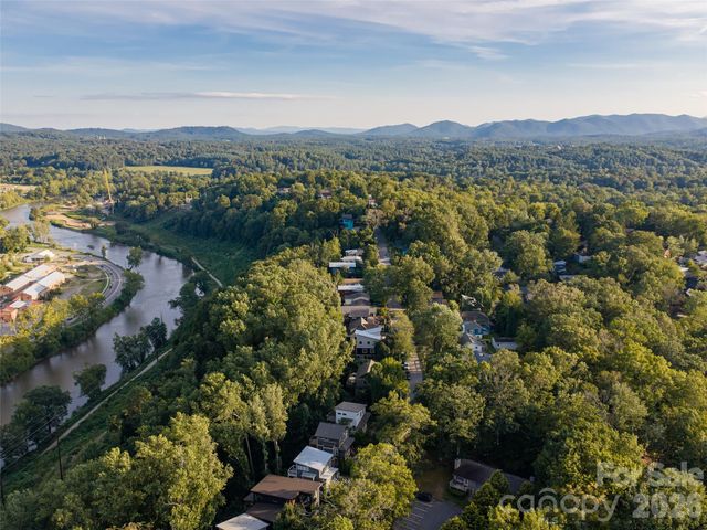 158 Riverview Drive, Asheville, NC 28806