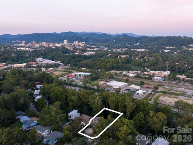 158 Riverview Drive, Asheville, NC 28806
