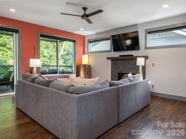 158 Riverview Drive, Asheville, NC 28806