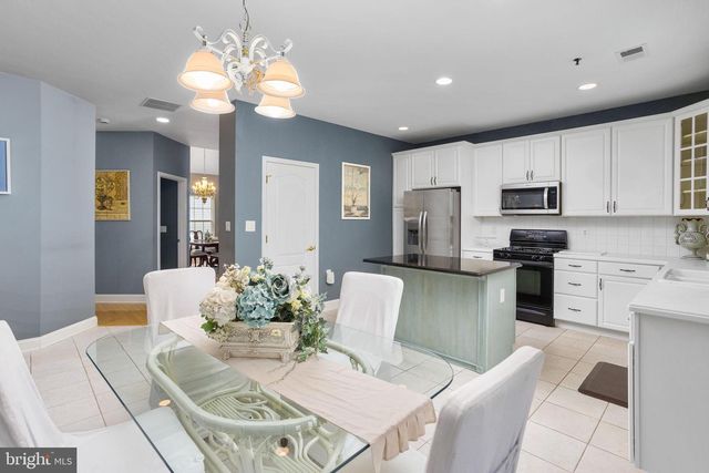 75 HONEYFLOWER LA, Princeton Junction, NJ 08550