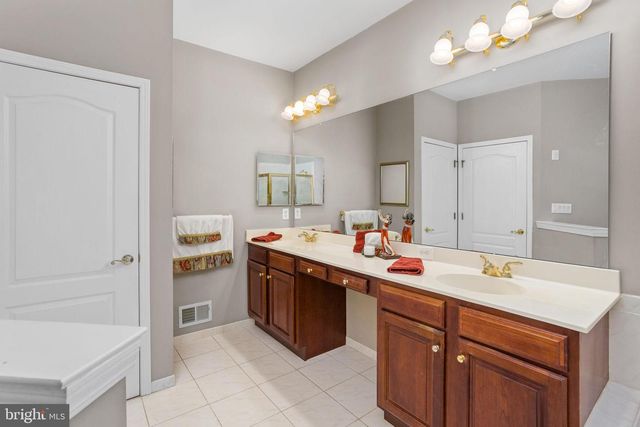 75 HONEYFLOWER LA, Princeton Junction, NJ 08550