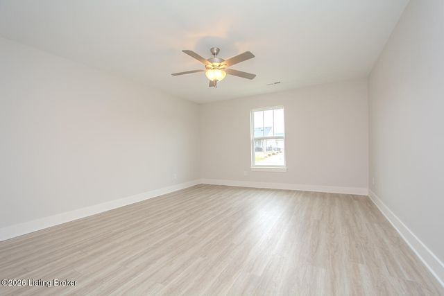 5008 Woodridge Lake Blvd, Louisville, KY 40272