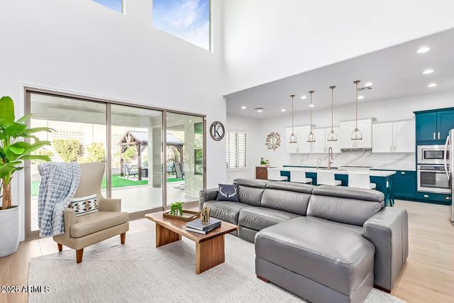 1528 W RED BIRD Road, Phoenix, AZ 85085