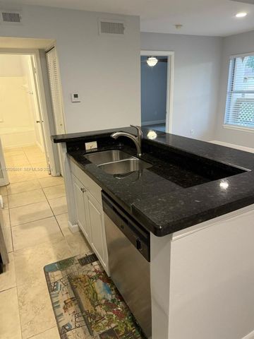 4807 Via Palm Lks 1520, West Palm Beach, FL 33417