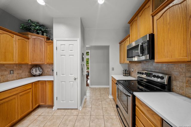 8927 Rushing Winds, San Antonio, TX 78254