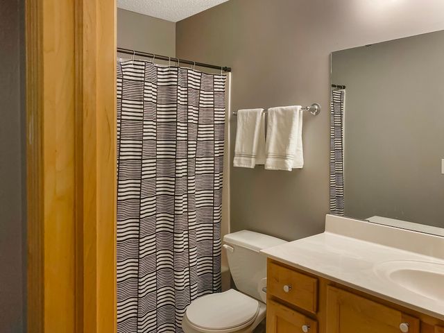 376 Brickyard Drive, Chaska, MN 55318