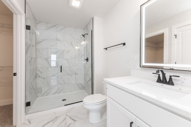 5012 Castlebar Drive, Bloomington, IL 61705