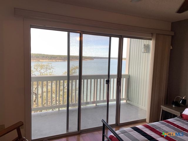 218 Cliffhouse Drive, Belton, TX 76513