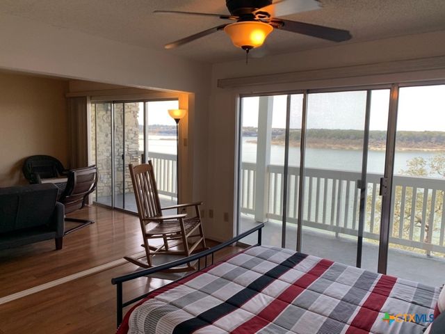 218 Cliffhouse Drive, Belton, TX 76513