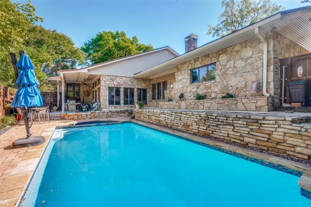 1104 Portofino Court, Arlington, TX 76012
