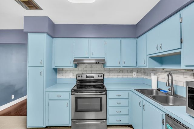 3958 CHAPEL Street, Palm Beach Gardens, FL 33403
