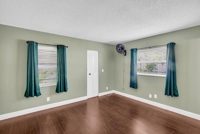 3958 CHAPEL Street, Palm Beach Gardens, FL 33403