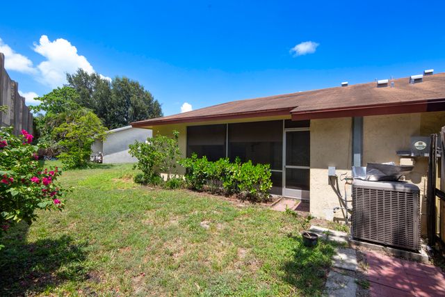 3958 CHAPEL Street, Palm Beach Gardens, FL 33403