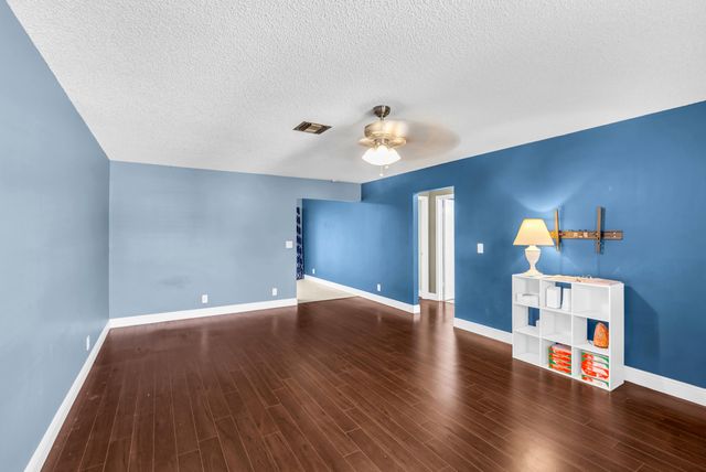 3958 CHAPEL Street, Palm Beach Gardens, FL 33403