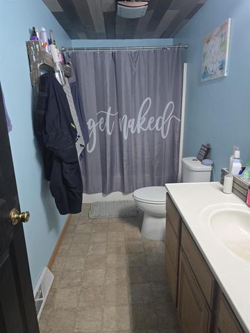 218 S Ohio Street, Prairie Du Chien, WI 53821