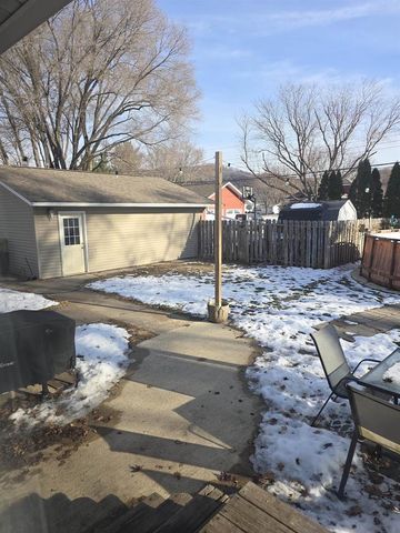 218 S Ohio Street, Prairie Du Chien, WI 53821