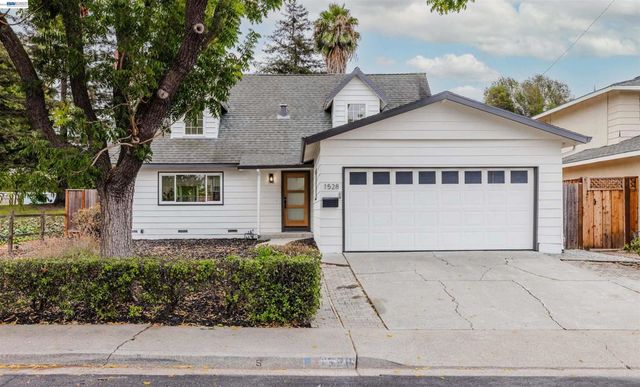 1528 Saratoga Dr, Milpitas, CA 95035