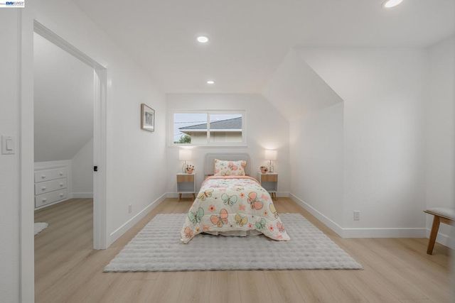 1528 Saratoga Dr, Milpitas, CA 95035