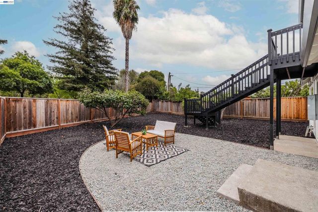 1528 Saratoga Dr, Milpitas, CA 95035