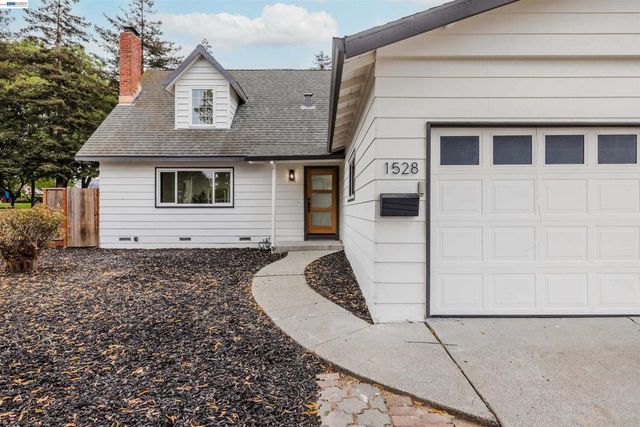 1528 Saratoga Dr, Milpitas, CA 95035