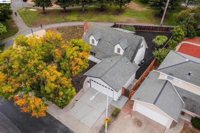 1528 Saratoga Dr, Milpitas, CA 95035