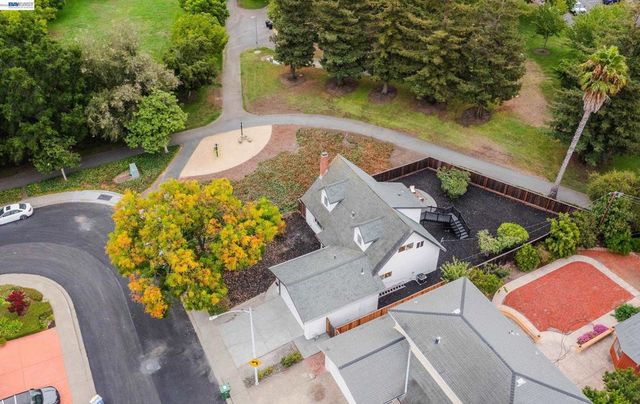 1528 Saratoga Dr, Milpitas, CA 95035