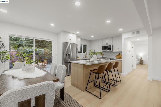 1528 Saratoga Dr, Milpitas, CA 95035